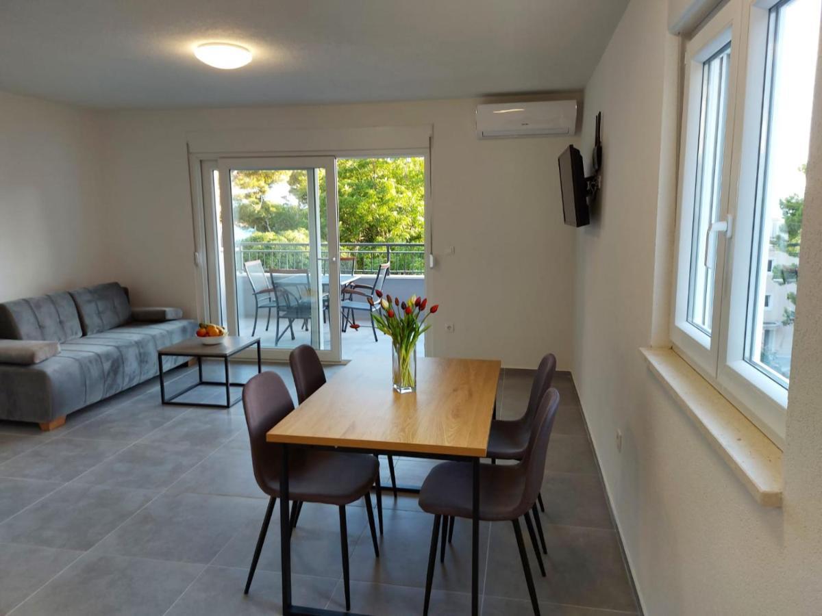 Apartments Neva Makarska Eksteriør billede