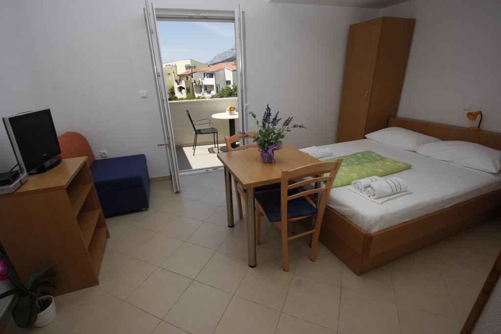 Apartments Neva Makarska Værelse billede