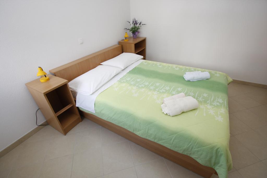 Apartments Neva Makarska Værelse billede