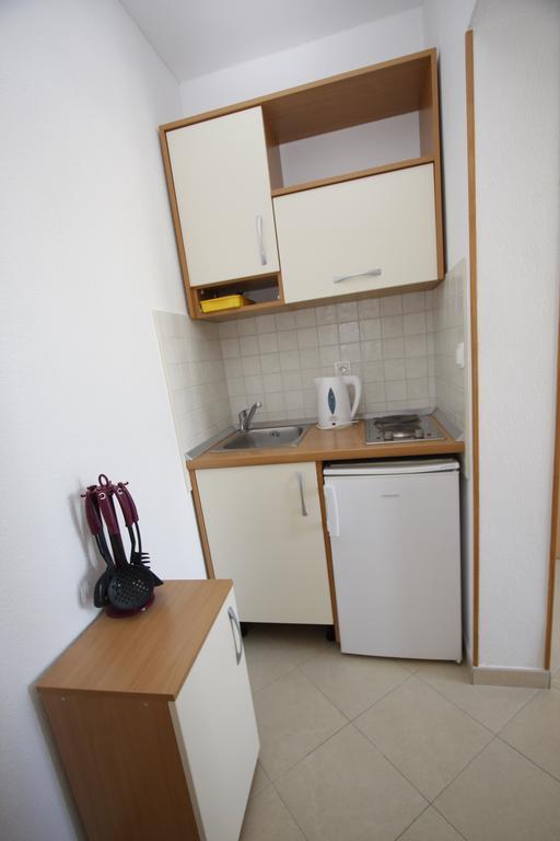 Apartments Neva Makarska Værelse billede