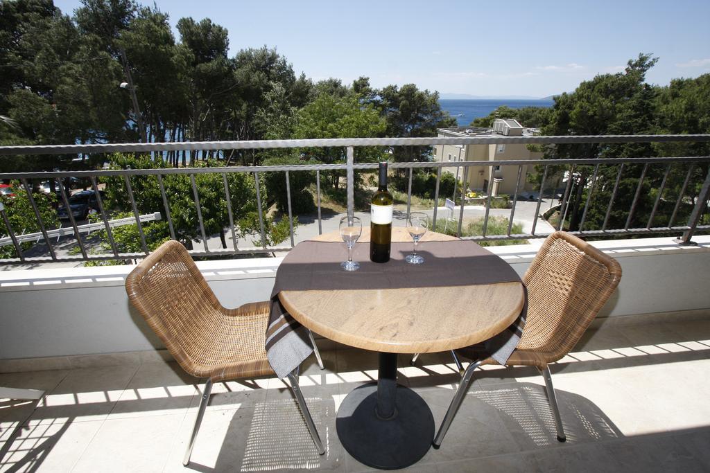 Apartments Neva Makarska Eksteriør billede
