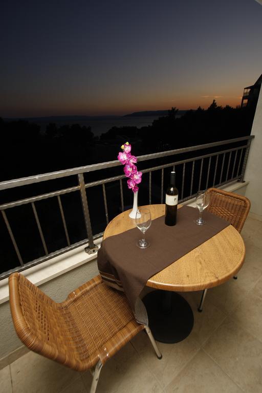 Apartments Neva Makarska Eksteriør billede