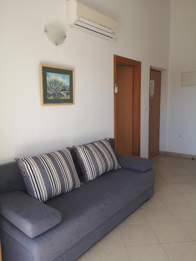 Apartments Neva Makarska Eksteriør billede